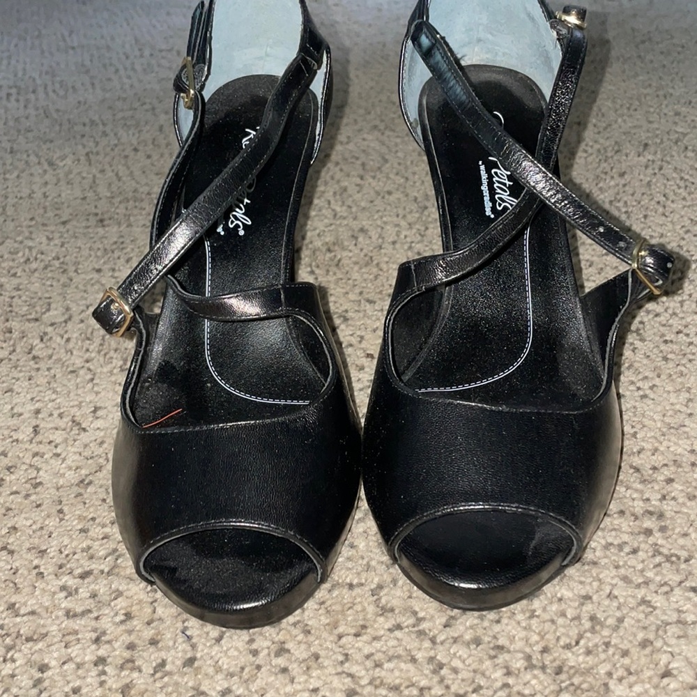 Sexy strapping sandals!